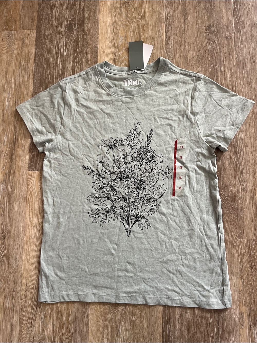 NWT Doe Women's Floral Graphic T-Shirt Sage Green Size XS